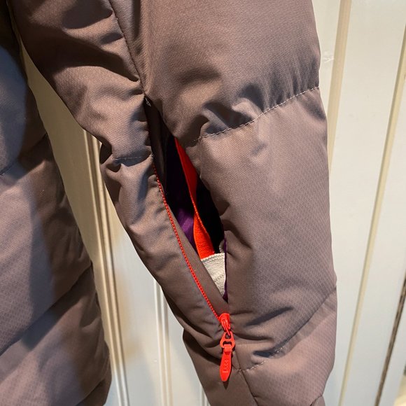 The North Face 550 Down Jacket - Size Small - Picture 4 of 14